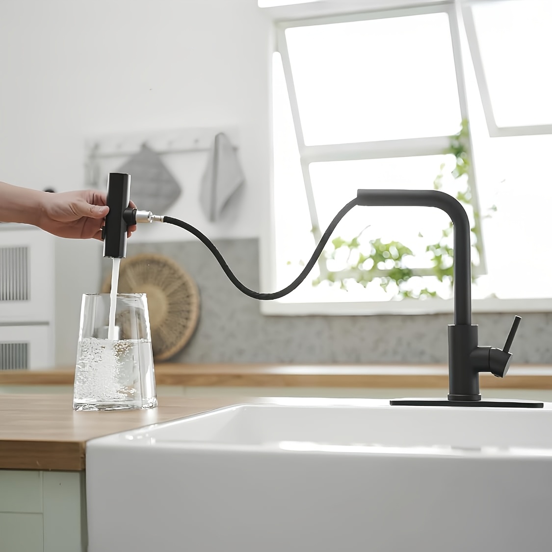 1 PC สีดําก๊อกน้ําห้องครัวดึงส - Commercial Kitchen Utensils บทวิจารณ์และราคา